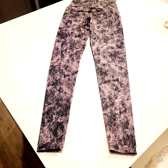 Onzie Leggings Black Tan/Bronze, XS - Picture 5 of 9